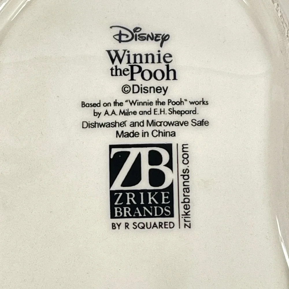 Disney Winnie the Pooh Santa Hat Christmas Ceramic Plate Zrike Brands Yellow 8in